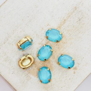 6x8 mm oval glass cabochon Turquoise Matt with gold-colored claw x 6 pc(s)