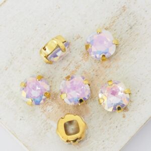 8.5x8.5 mm square glass cabochon Violet Opal AB with gold-colored claw x 6 pc(s)