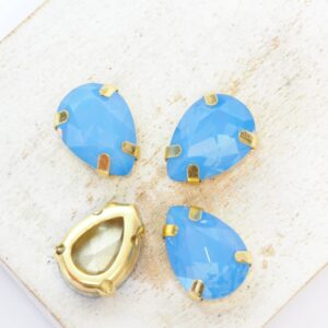 10x14 mm pear glass cabochon Air Blue Opal with gold-colored claw x 4 pc(s)