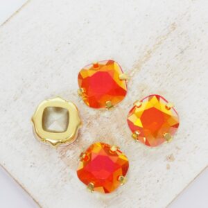 11x11 mm square glass cabochon Astral Pink Opal with gold-colored claw x 4 pc(s)