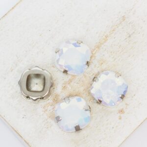 11x11 mm square glass cabochon White Opal AB with silver-colored claw x 4 pc(s)