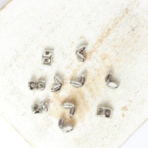 3x5 mm 2 Hole Small Leaf Spacer beads Platinum-colored x 10 pc(s)"