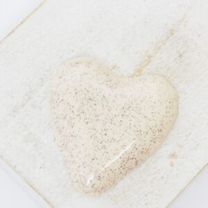 29x30 mm Faceted Heart Beadingschool Art Cabochon Dusty Clear on light clay x 1 pc(s)