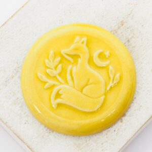 36 mm Foxy Round Beadingschool Art Cabochon Tuscan Yellow on light clay x 1 pc(s)