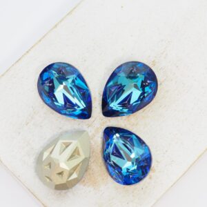 13x18 mm Pear Moonface glass Cabochon Bermuda Blue x 4 pc(s)