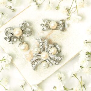 Neumann clasp collection Berkshire