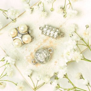 Neumann clasp collection Forney