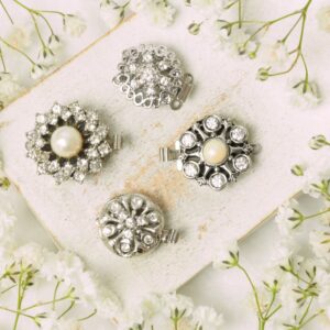 Neumann clasp collection Haaksbergen