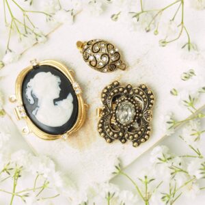 Neumann clasp collection Mississauga