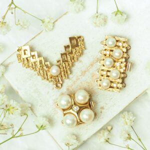 Neumann clasp collection Tirana