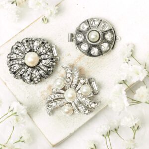 Neumann clasp collection West Bend