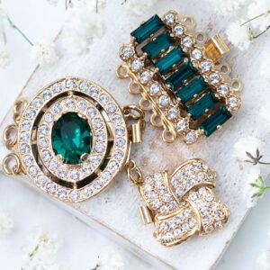 Neumann clasp collection Wien