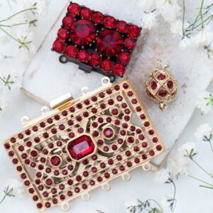 Neumann clasp collection London