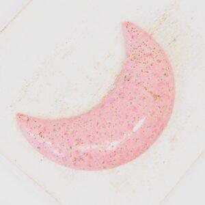 14x35 mm Crescent Beadingschool Art Cabochon Antique Rose Quartz on light clay x 1 pc(s)