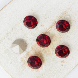 8 mm Preciosa chaton Vivid Siam x 6 pc(s)