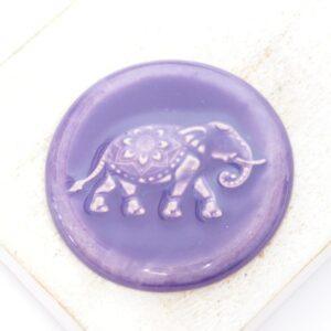 36 mm The Courtesan’s Elephant Beadingschool Art Cabochon Mauve on light clay x 1 pc(s)