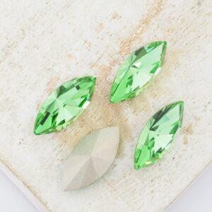 7x15 mm Preciosa Fancy Navette Peridot x 4 pc(s)