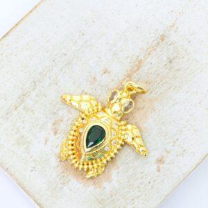 24 mm Emerald Turtle Charm Gold-colored x 2 pc(s)
