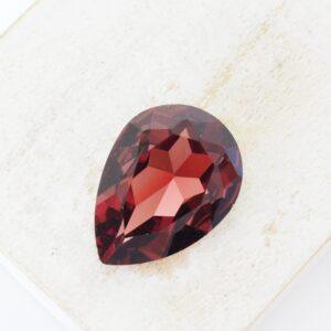 18x25 mm Aurora Fancy Pear cabochon Burgundy x 1 pc(s)