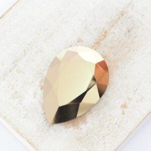 18x25 mm Aurora Fancy Pear cabochon Light Gold x 1 pc(s)