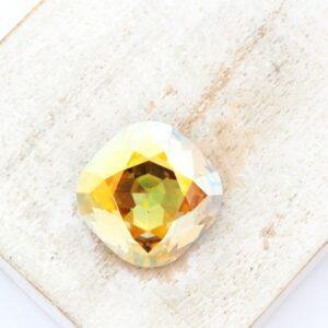 18 mm cushion cut glass cabochon Metallic Sunshine x 1 pc(s)