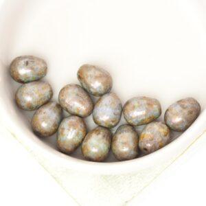 8x11 mm Glass drops Chalk White Blue Luster x 12 pc(s)