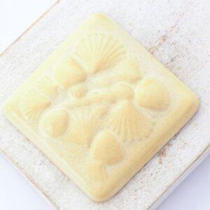 36x36 mm Shell Garden Beadingschool Art Cabochon Seashell on light clay x 1 pc(s)